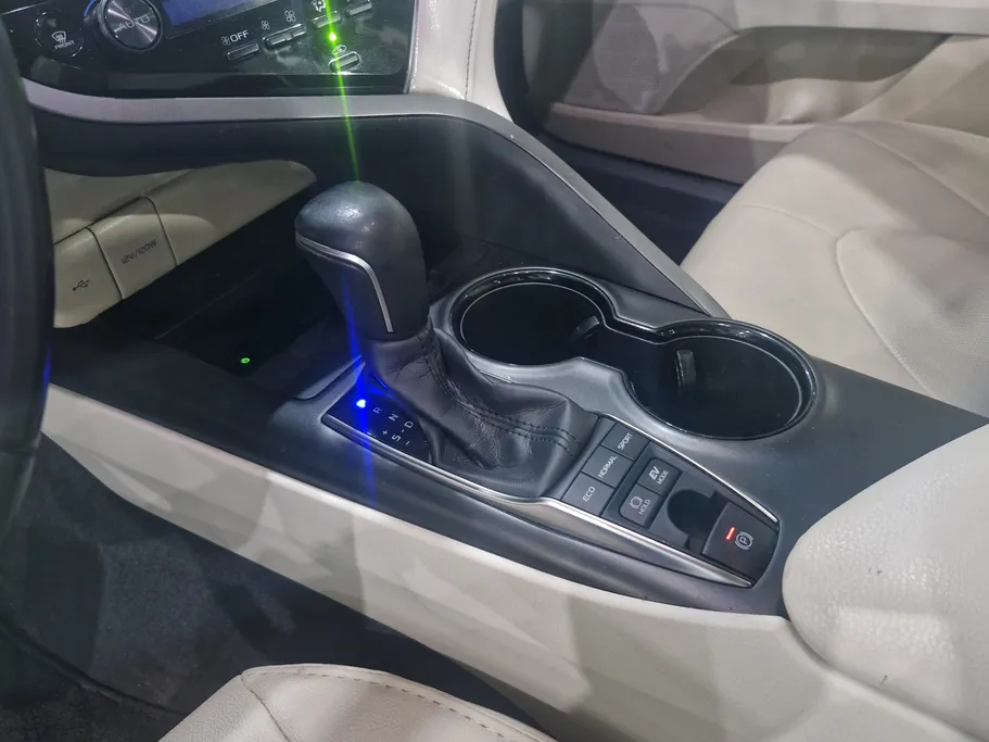 2023 Toyota Camry  GLE HEV  