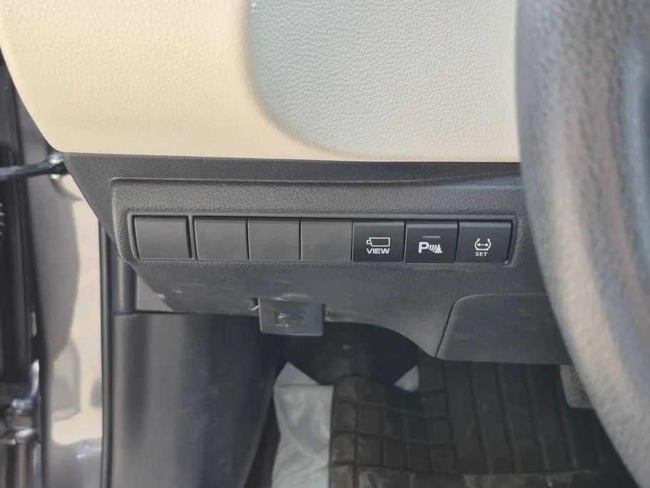 تويوتا كورولا XLI Executive Moonroof 2023 