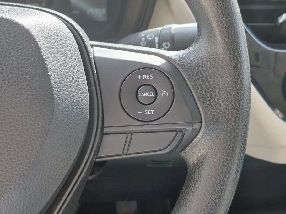 تويوتا كورولا XLI Executive Moonroof 2023 