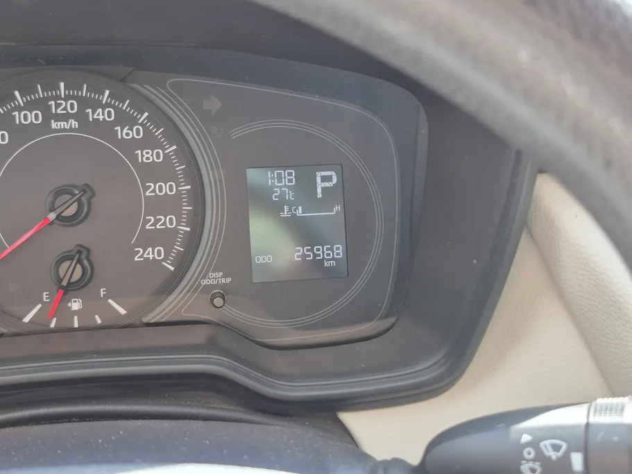 تويوتا كورولا XLI Executive Moonroof 2023 