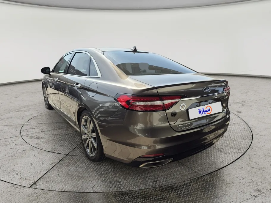 2022 Ford Taurus Titanium 