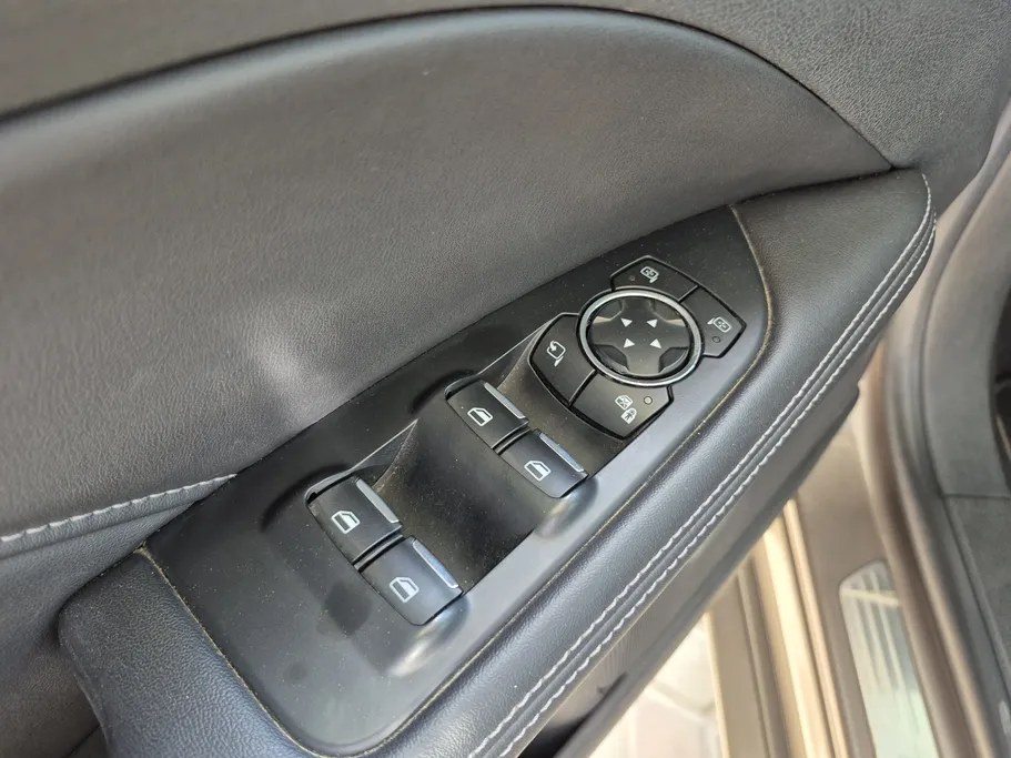 2022 Ford Taurus Titanium 