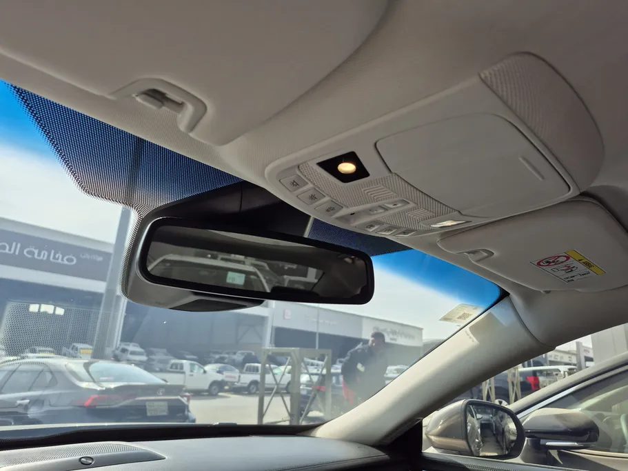 2022 Ford Taurus Titanium 