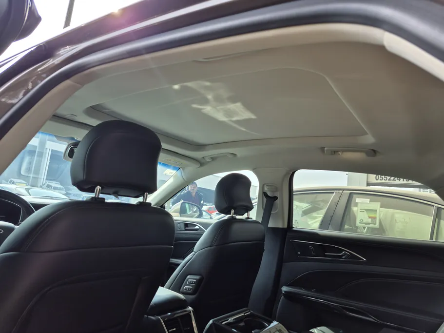 2022 Ford Taurus Titanium 