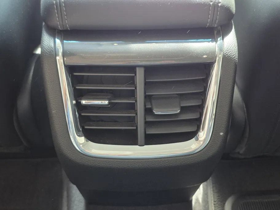 2022 Ford Taurus Titanium 