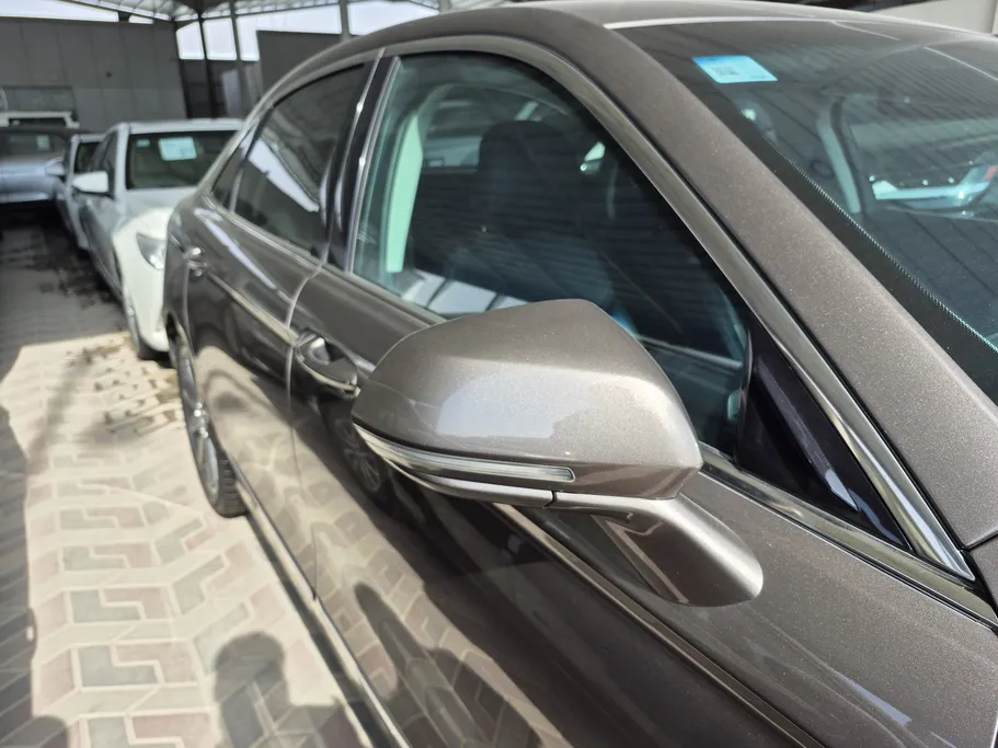 2022 Ford Taurus Titanium 