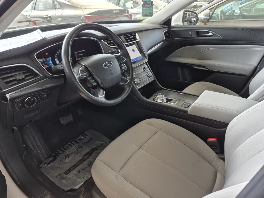 2022 Ford Taurus Ambiente 