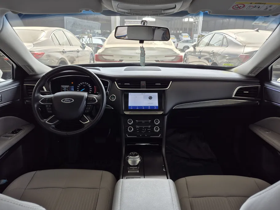 2022 Ford Taurus Ambiente 