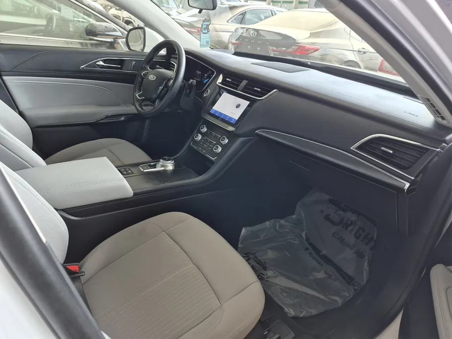 2022 Ford Taurus Ambiente 