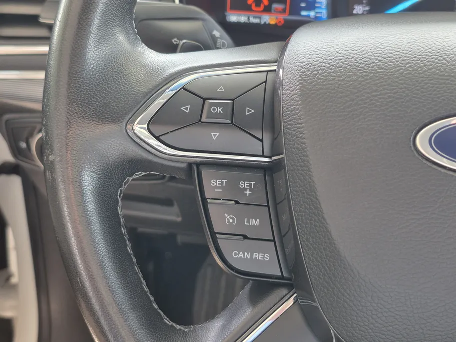 2022 Ford Taurus Ambiente 