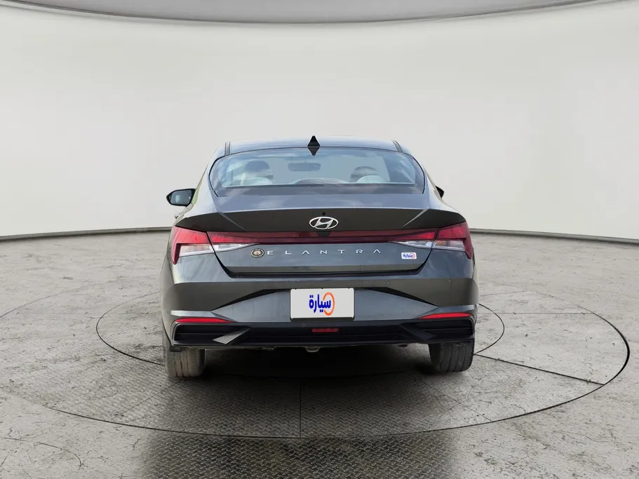 2023 Hyundai Elantra Smart 