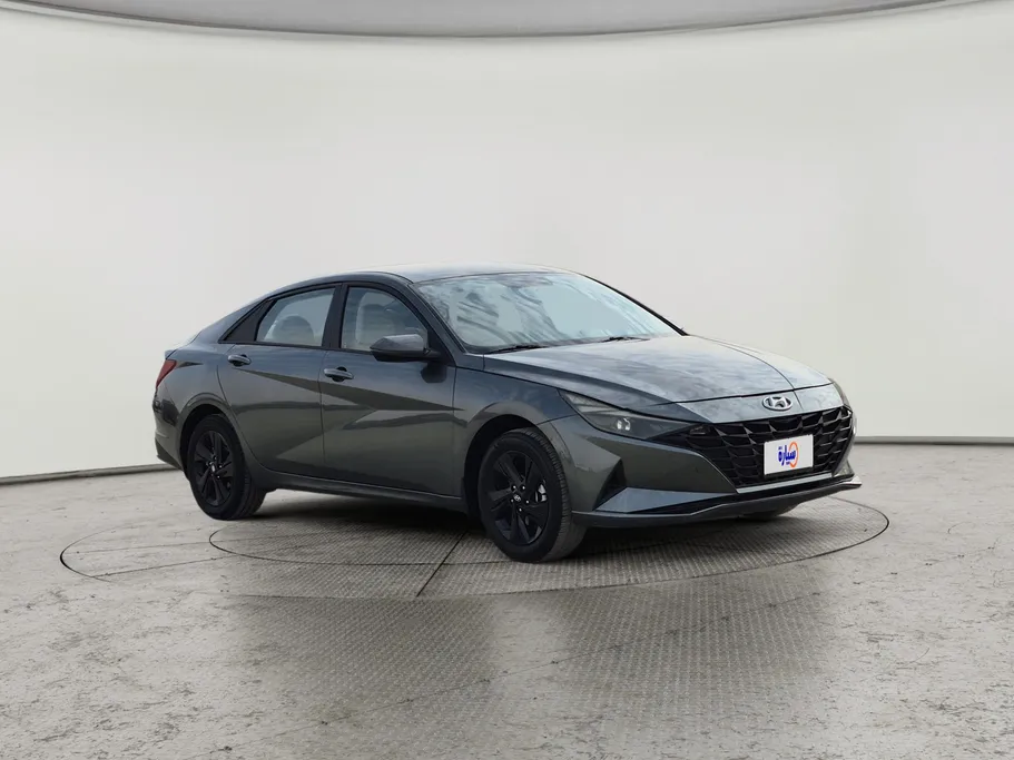 2023 Hyundai Elantra Smart 