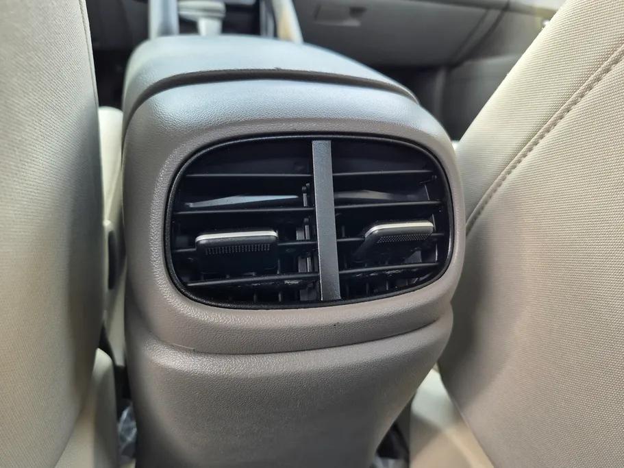 2023 Hyundai Elantra Smart 