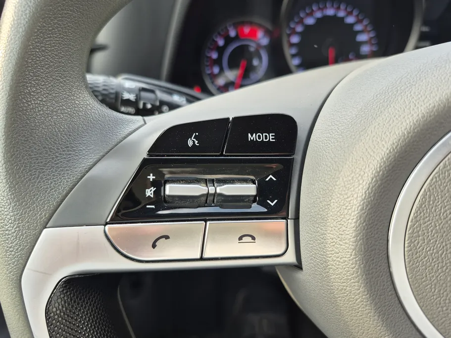 2023 Hyundai Elantra Smart 