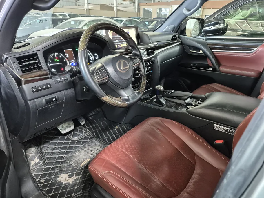 2019 Lexus LX 570 S 