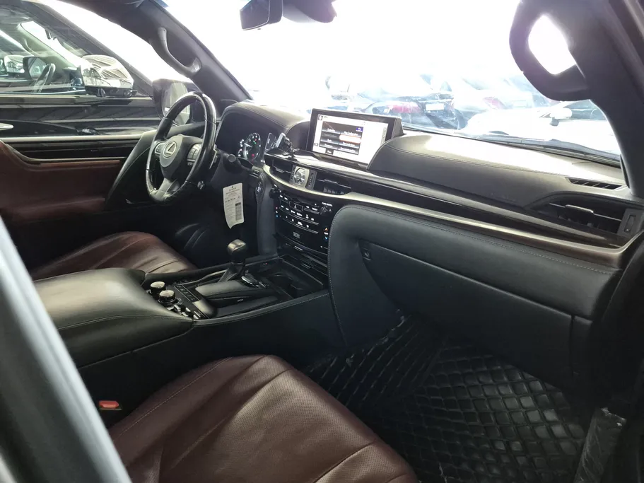 2019 Lexus LX 570 S 
