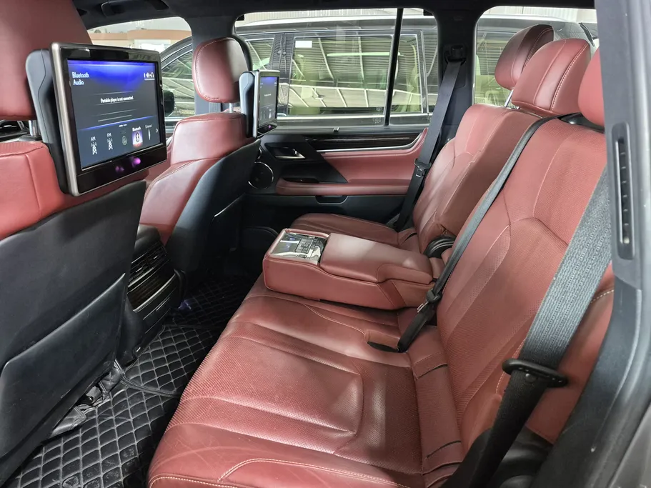2019 Lexus LX 570 S 