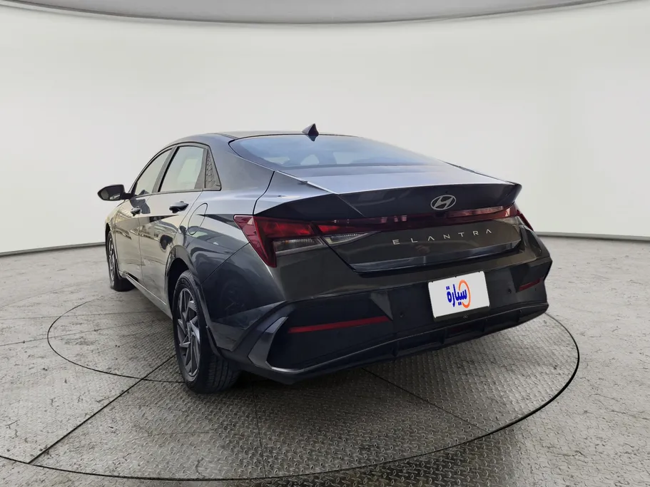 2024 Hyundai Elantra Smart 