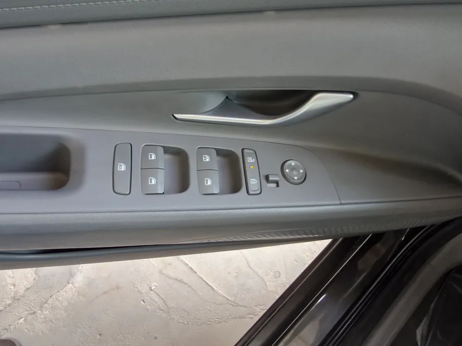 2024 Hyundai Elantra Smart 