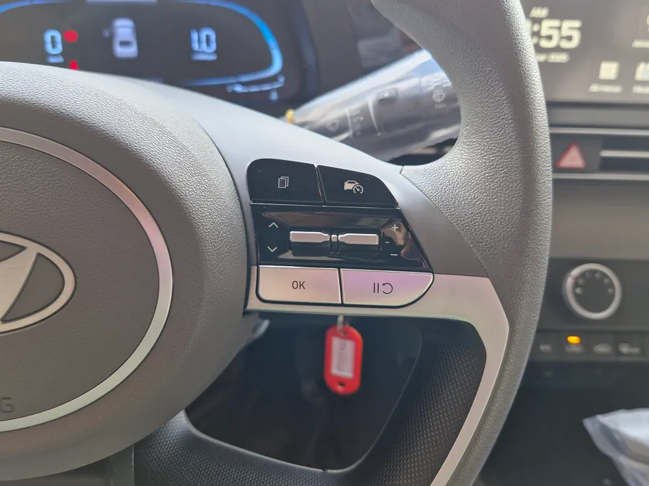 2024 Hyundai Elantra Smart 