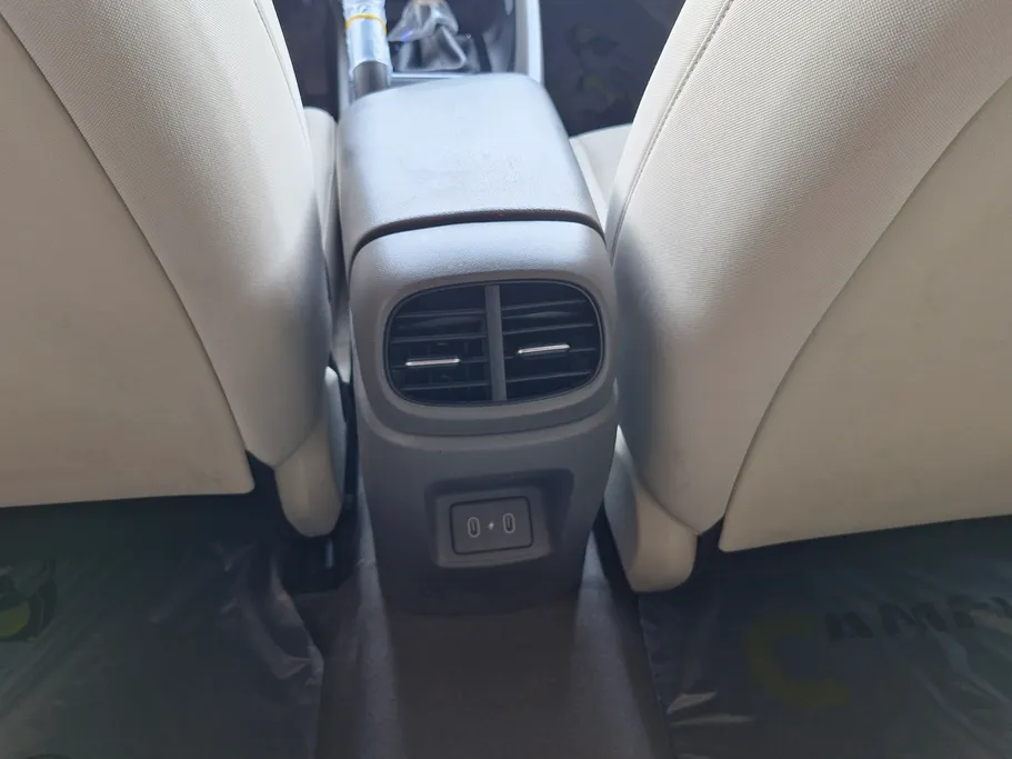 2024 Hyundai Elantra Smart 