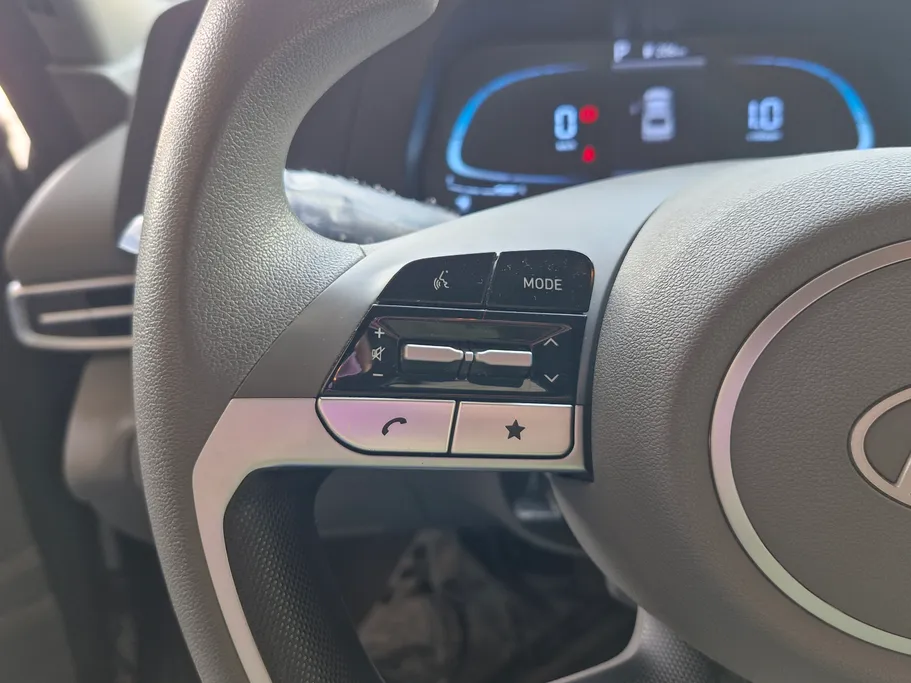 2024 Hyundai Elantra Smart 