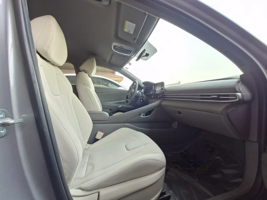 2024 Hyundai Elantra Smart 