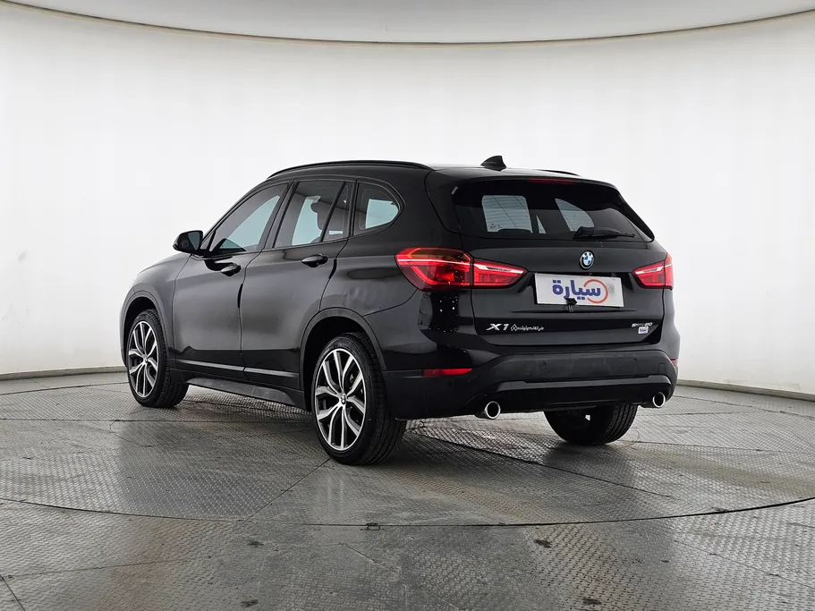 بي ام دبليو الفئة اكس 1 S Drive 20 i  2022 