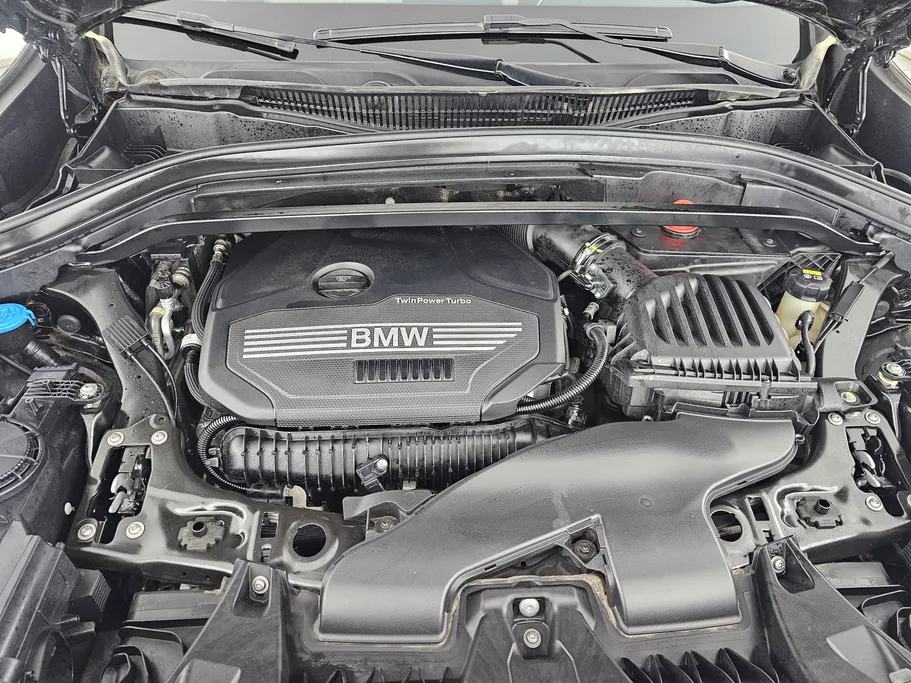 بي ام دبليو الفئة اكس 1 S Drive 20 i  2022 