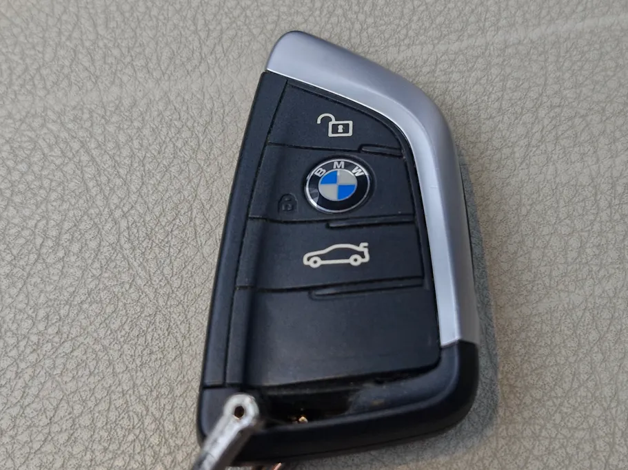 بي ام دبليو الفئة اكس 1 S Drive 20 i  2022 