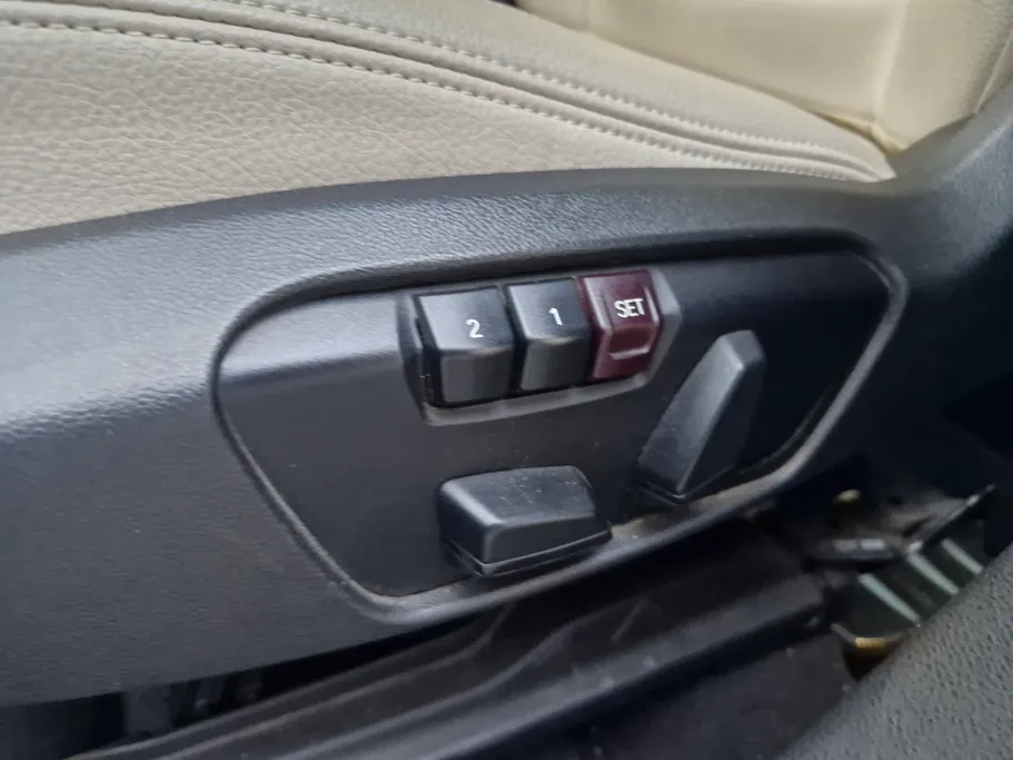 بي ام دبليو الفئة اكس 1 S Drive 20 i  2022 