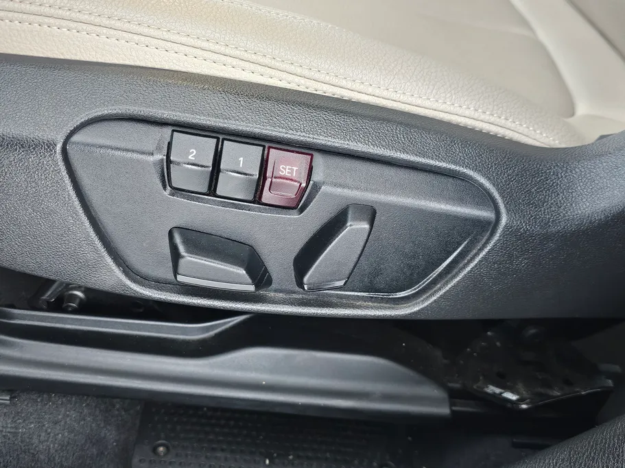 بي ام دبليو الفئة اكس 1 S Drive 20 i  2022 