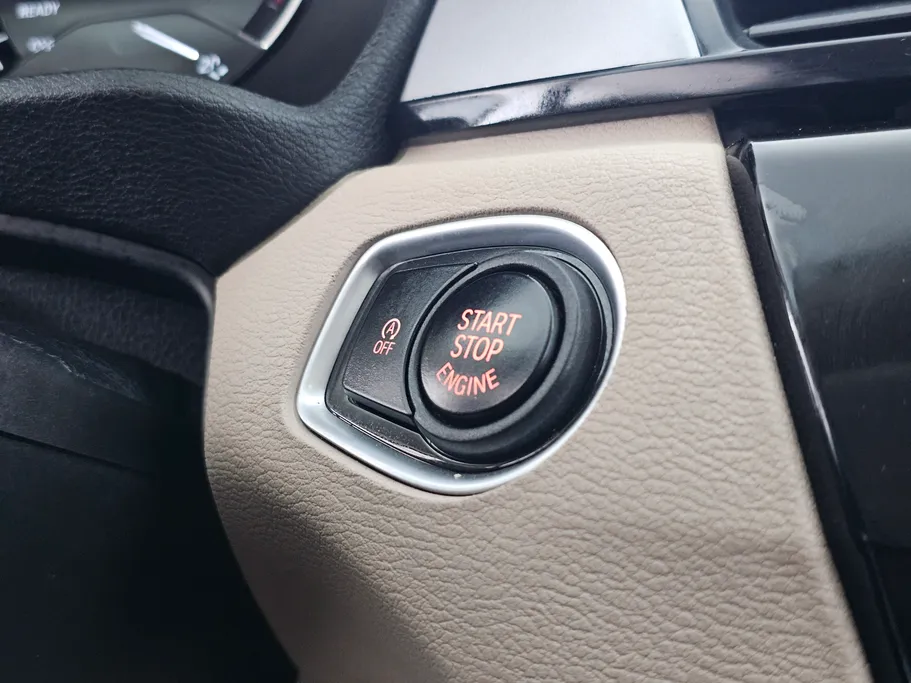 بي ام دبليو الفئة اكس 1 S Drive 20 i  2022 