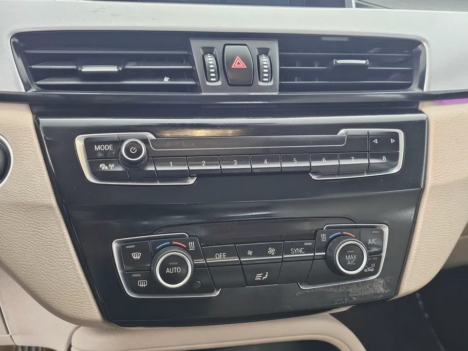 بي ام دبليو الفئة اكس 1 S Drive 20 i  2022 