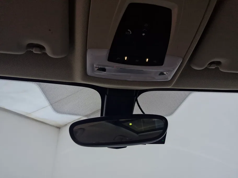 بي ام دبليو الفئة اكس 1 S Drive 20 i  2022 