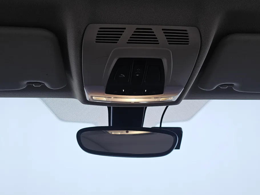 بي ام دبليو الفئة اكس 1 S Drive 20 i  2022 