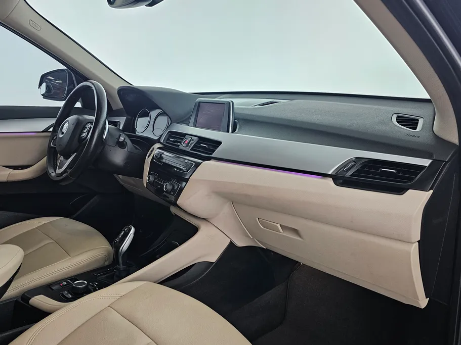 بي ام دبليو الفئة اكس 1 S Drive 20 i  2022 