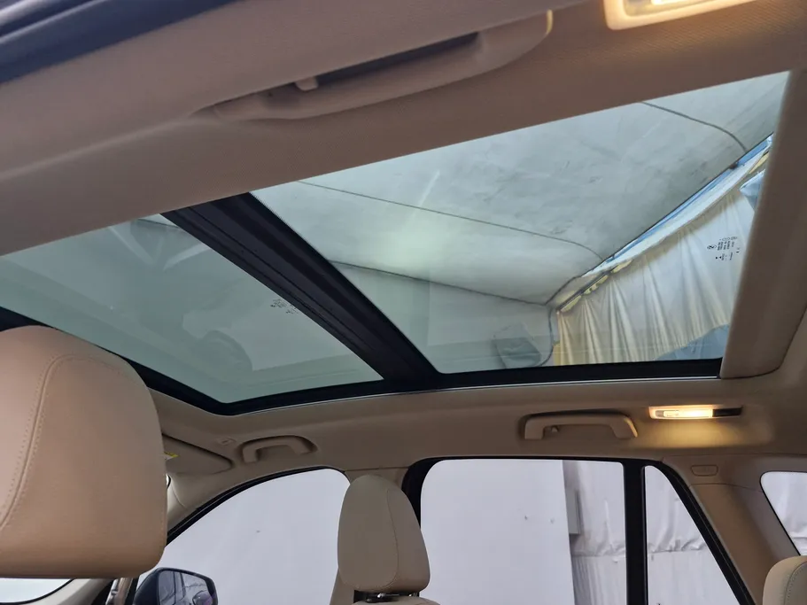 بي ام دبليو الفئة اكس 1 S Drive 20 i  2022 