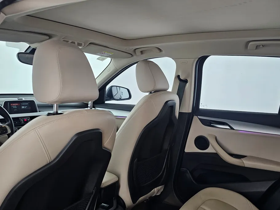 بي ام دبليو الفئة اكس 1 S Drive 20 i  2022 