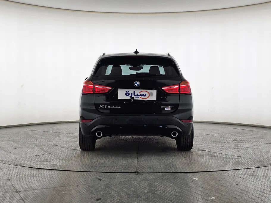 بي ام دبليو الفئة اكس 1 S Drive 20 i  2022 