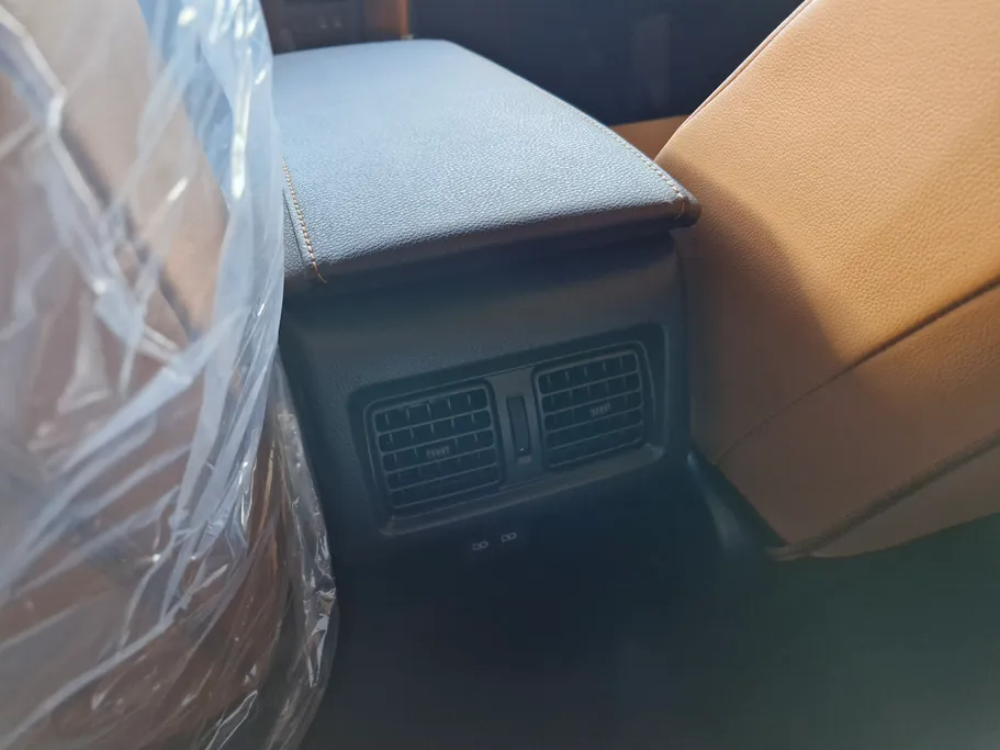 2025 Toyota Camry  LUMIERE HEV 