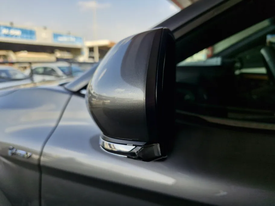 2025 Toyota Camry  LUMIERE HEV 