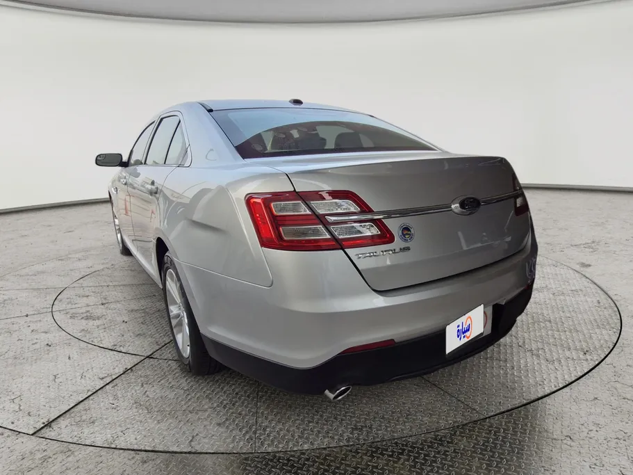 فورد تورس SE 2018 