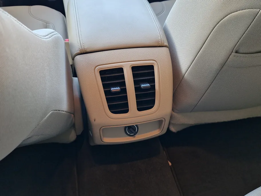 فورد تورس SE 2018 