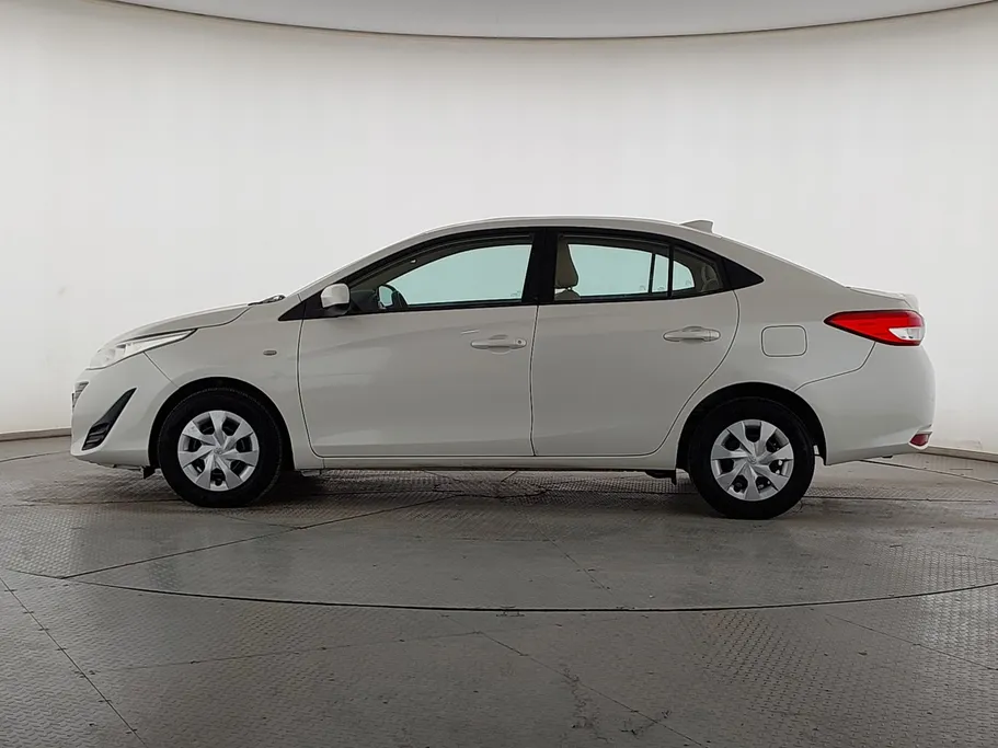 2019 Toyota Yaris  Y 