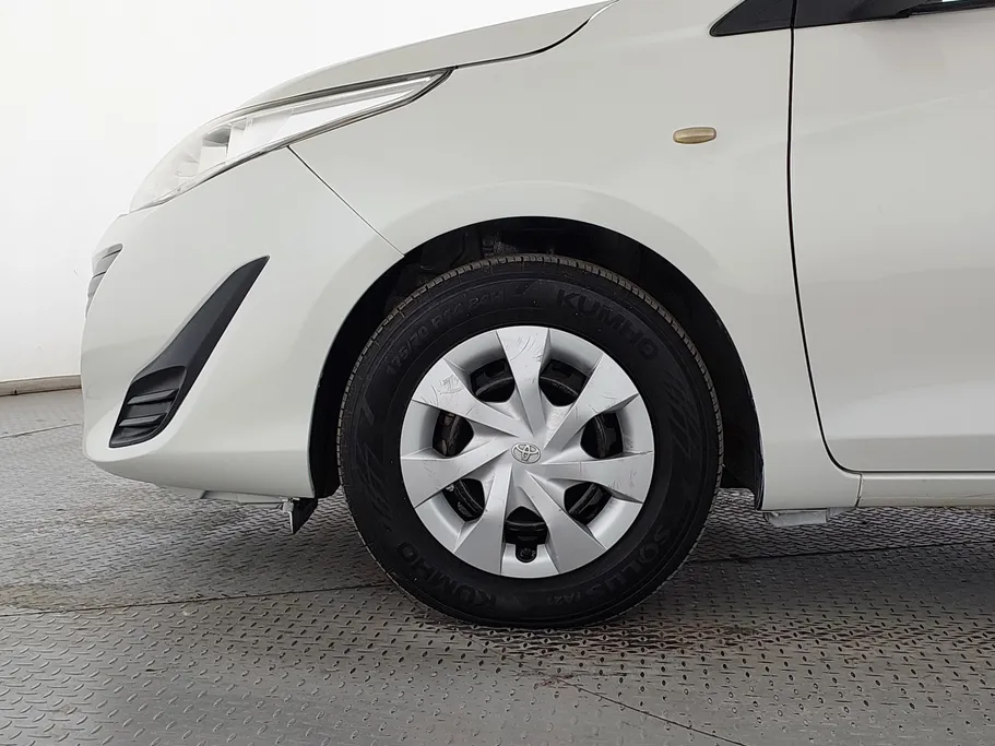 2019 Toyota Yaris  Y 