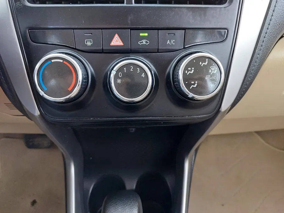 2019 Toyota Yaris  Y 