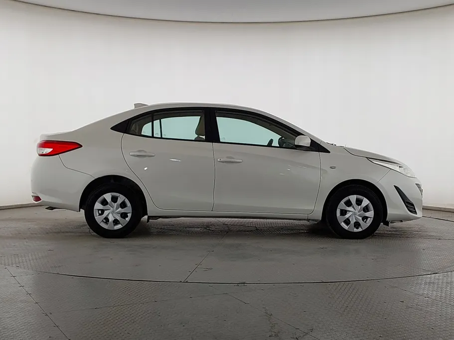 2019 Toyota Yaris  Y 