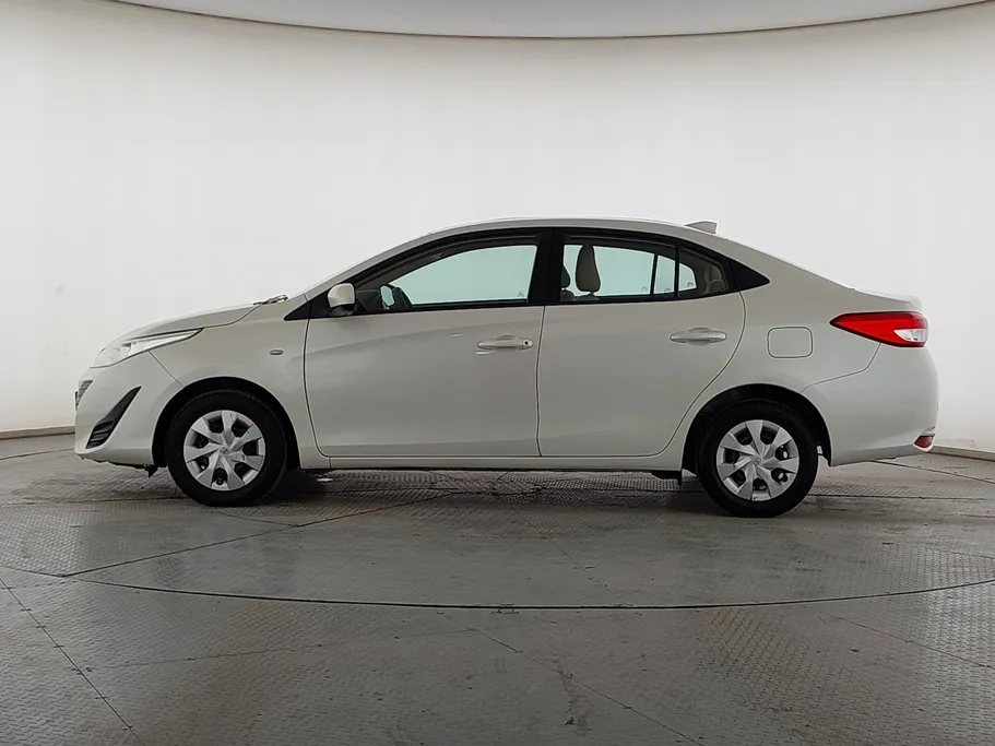 2019 Toyota Yaris  Y 