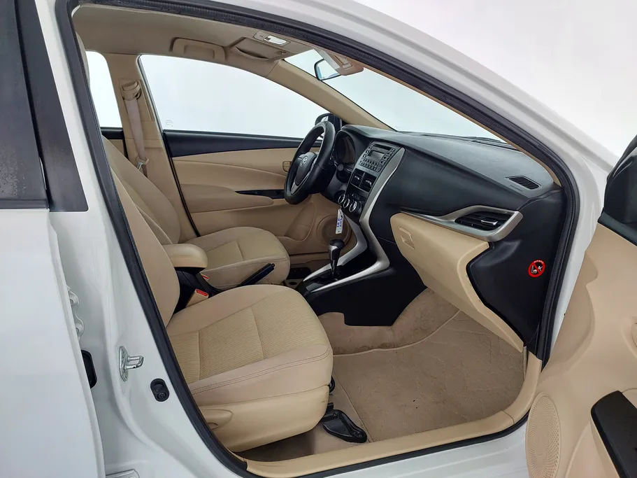 2019 Toyota Yaris  Y 